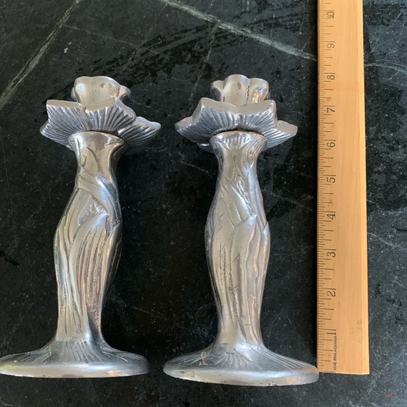 Set of 2 Vintage Pewter 8“ Candle Holders - Picture 2 of 6